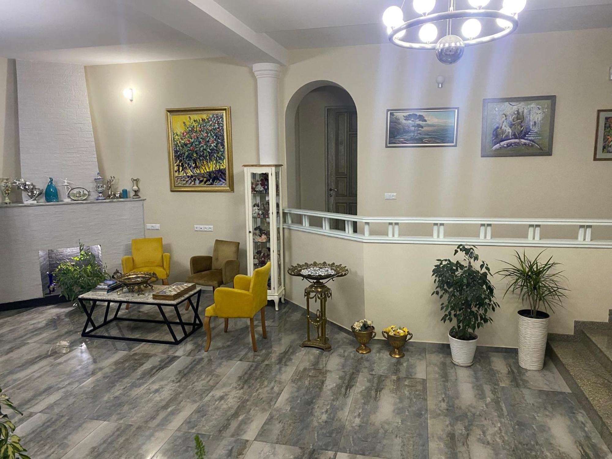 Westay Hotel Тбилиси Екстериор снимка