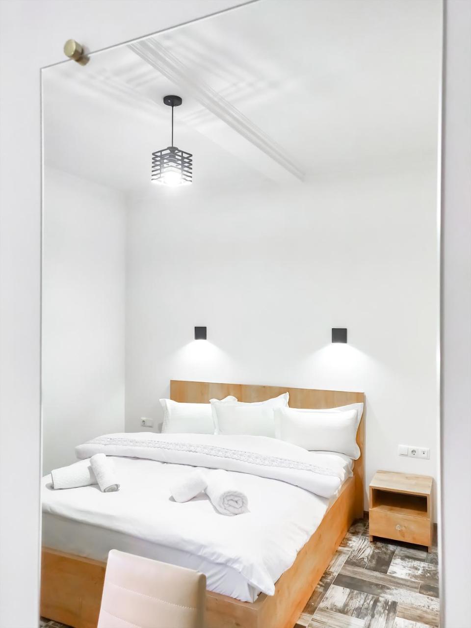 Westay Hotel Тбилиси Екстериор снимка